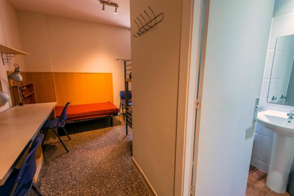 Residencia Sants Hostel Barcelona Szoba fotó